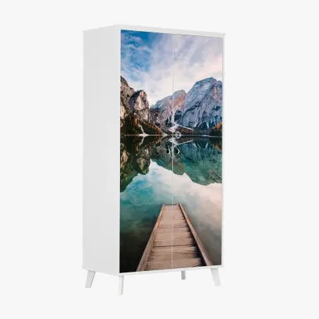Schrankaufkleber ruhiger alpensee mit hölzernem steg – Pixers®