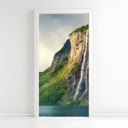 Türaufkleber wasserfälle an fjordklippen – Pixers®
