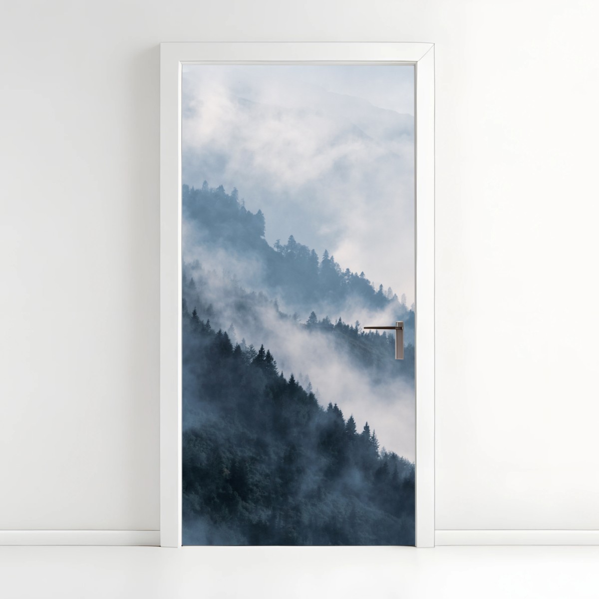 Türaufkleber nebelverhangene bergkämme – Pixers®