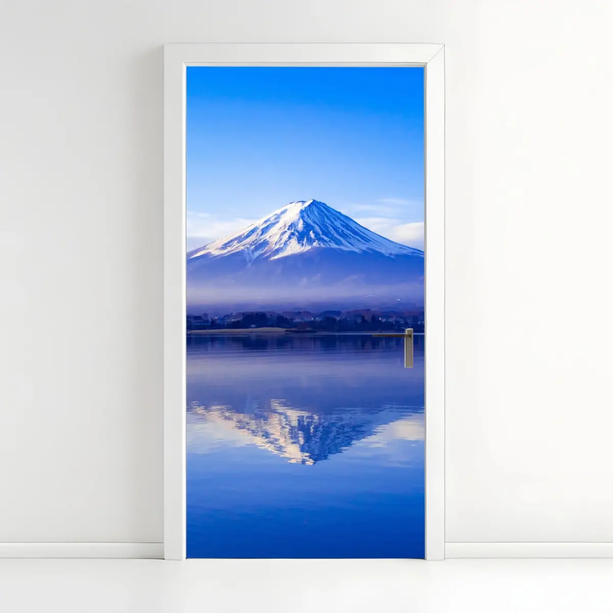 Türaufkleber Mount Fuji morgendliche reflexion über ruhigem see – Pixers®