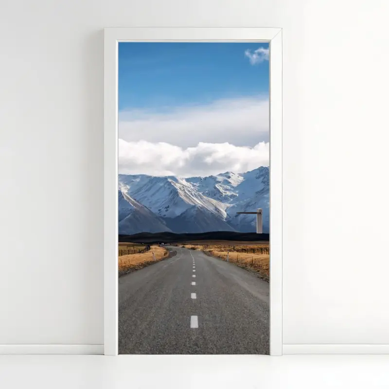 Türaufkleber straße zur schneebedeckten bergwelt, Neuseeland