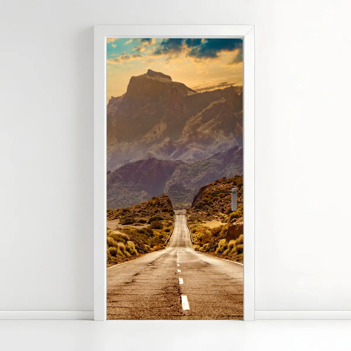 Türaufkleber straße in die berge auf Teneriffa – Pixers®