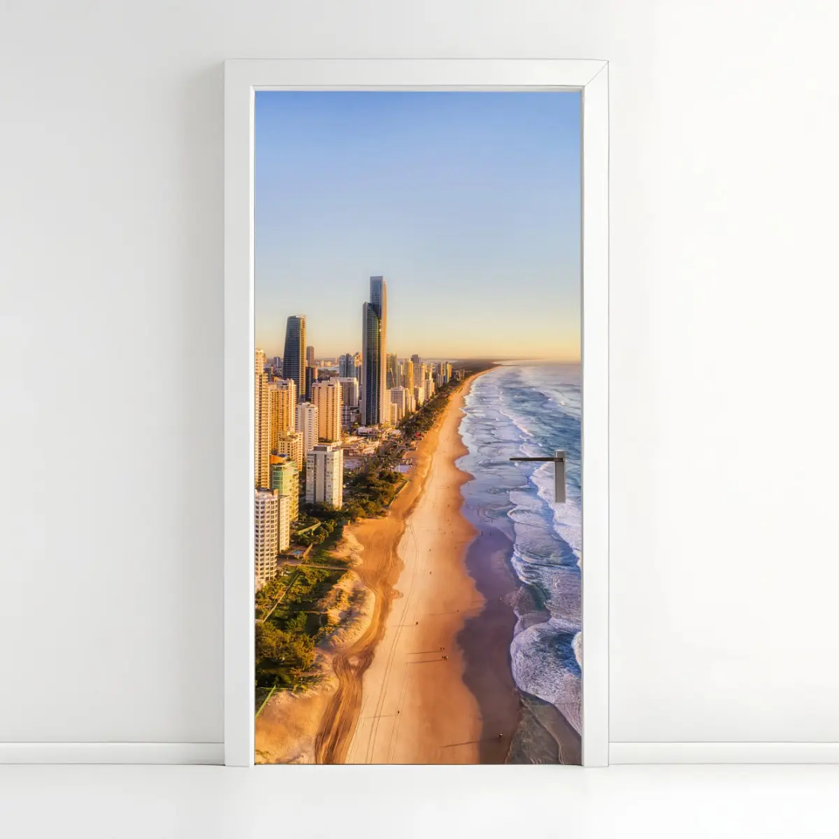 Türaufkleber sonnenaufgang über Surfers Paradise skyline – Pixers®