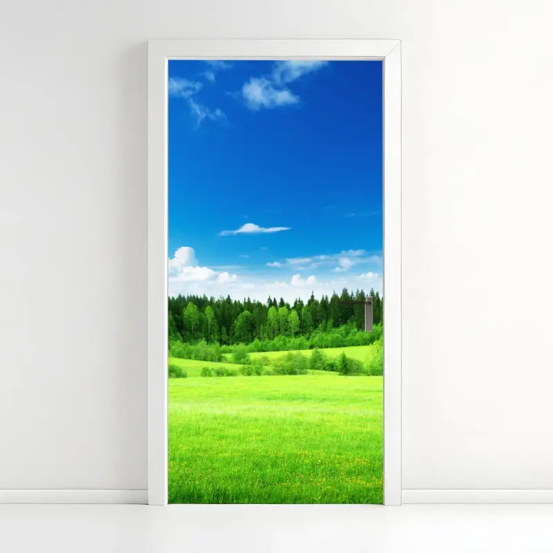 Türaufkleber frühlingswiese unter blauem himmel