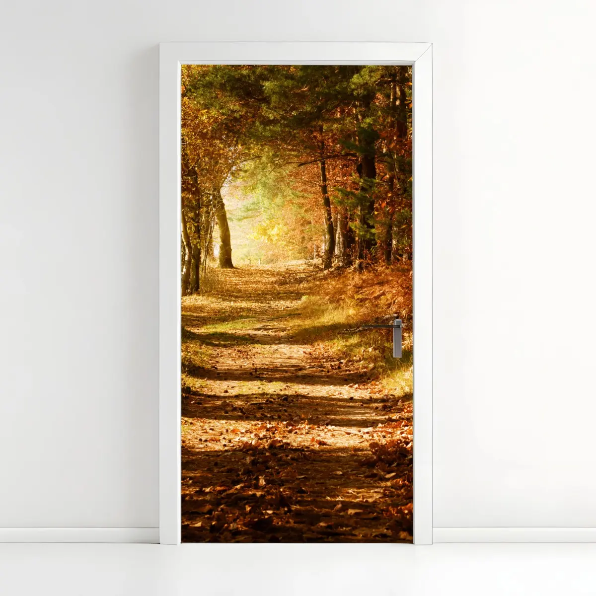 Türaufkleber herbstlicher waldweg mit goldenem licht – Pixers®