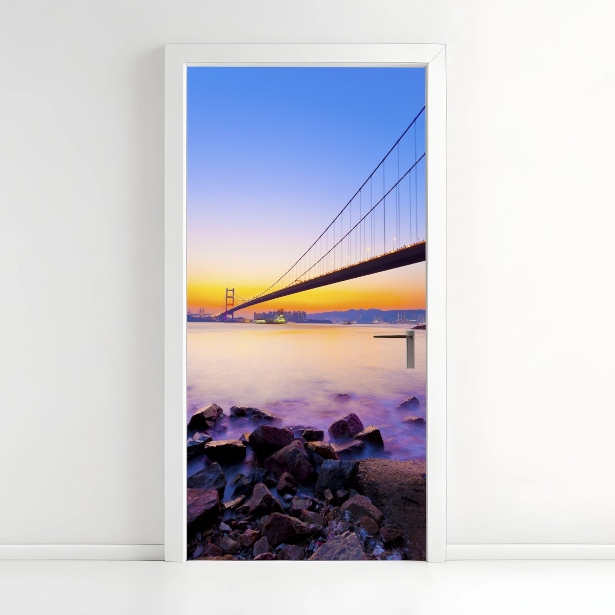 Türaufkleber goldener sonnenuntergang über hängebrücke – Pixers®