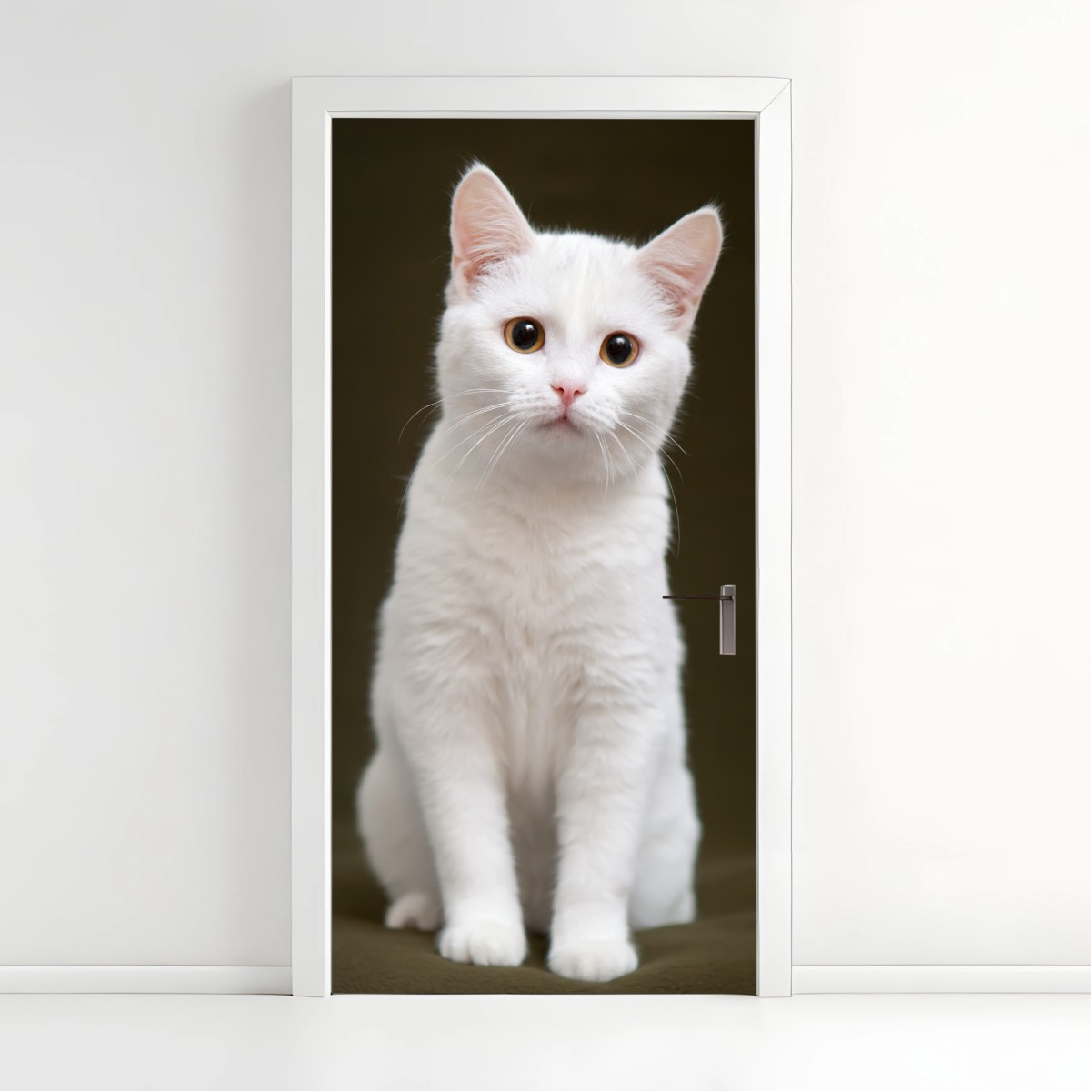Türaufkleber niedliches porträt einer weißen katze – Pixers®