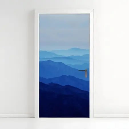 Türaufkleber neblige blaue bergschichten – Pixers®