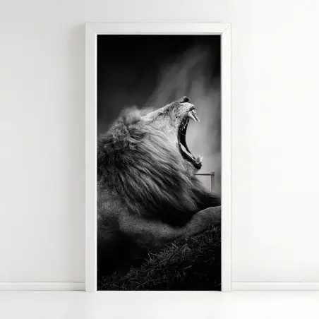 Türaufkleber majestätischer brüllender löwe in monochrom – Pixers®