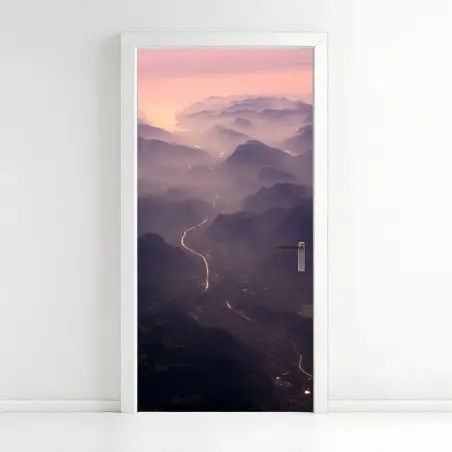 Türaufkleber nebliges pastell bergtal – Pixers®