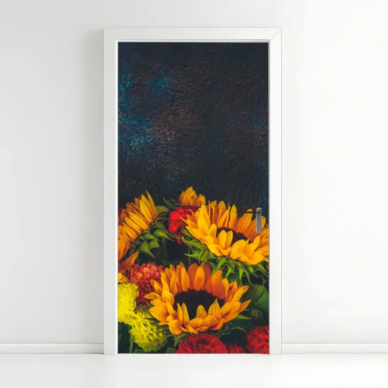 Türaufkleber lebendiger sonnenblumenstrauß vor dunklem hintergrund