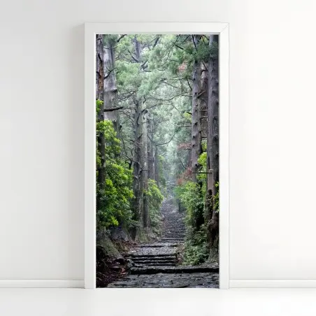 Türaufkleber mystischer waldweg zwischen alten bäumen – Pixers®