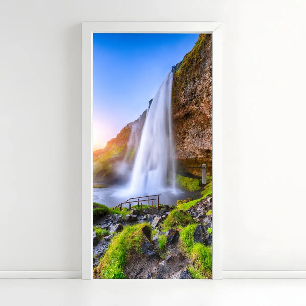 Türaufkleber Seljalandsfoss wasserfall im sonnenuntergang – Pixers®