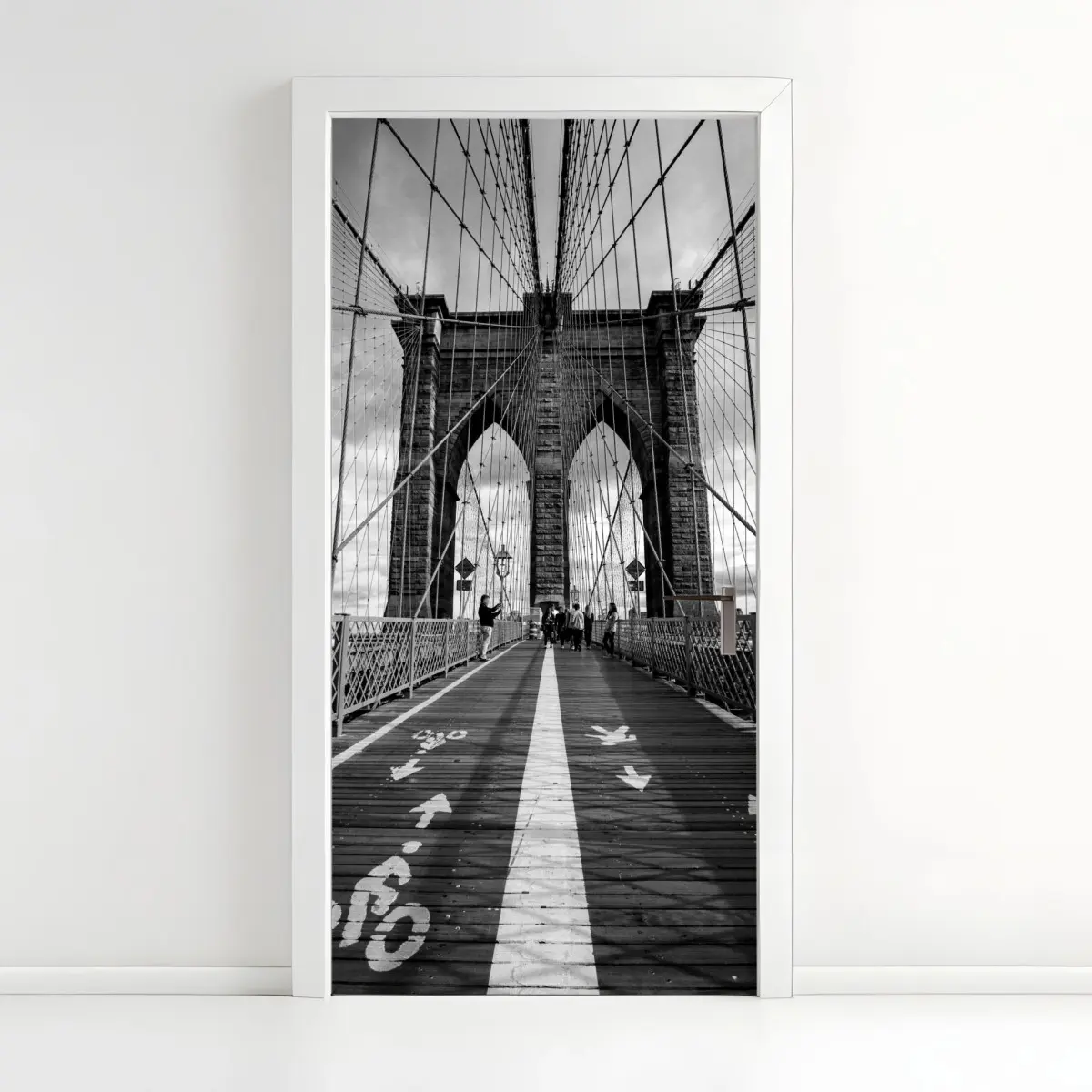 Türaufkleber Brooklyn Bridge perspektive in monochrom – Pixers®