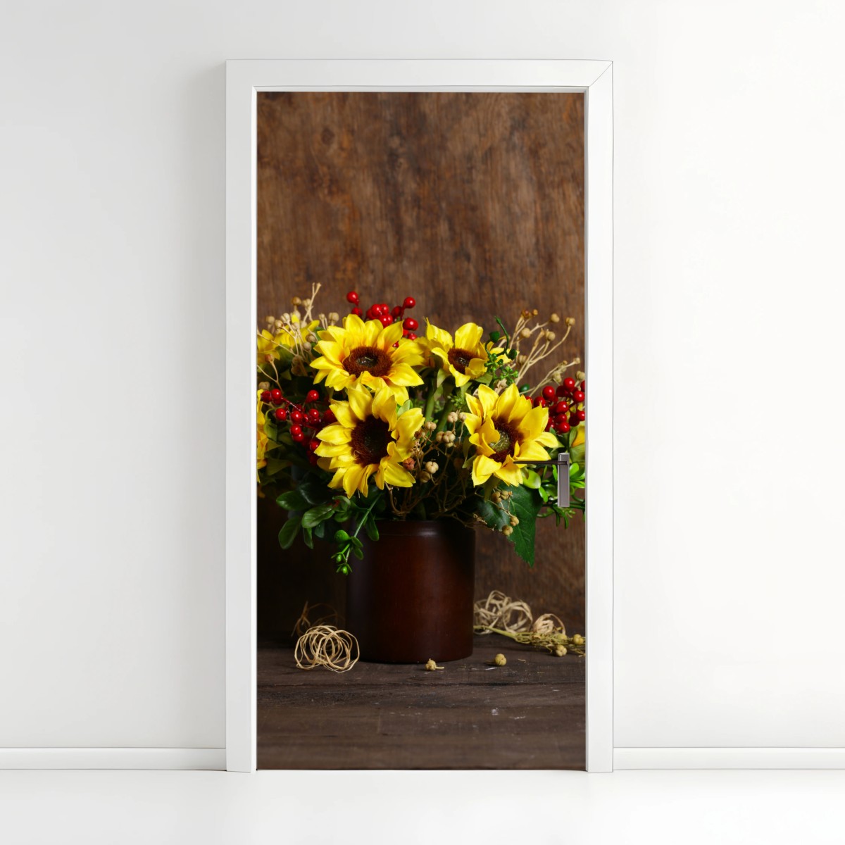 Türaufkleber herbstlicher sonnenblumenstrauß vor holzhintergrund – Pixers®