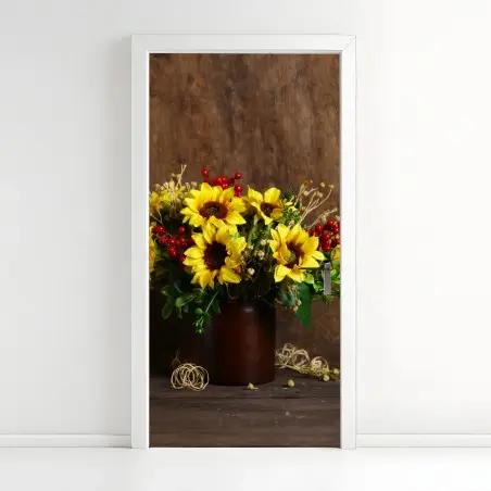 Türaufkleber herbstlicher sonnenblumenstrauß vor holzhintergrund – Pixers®