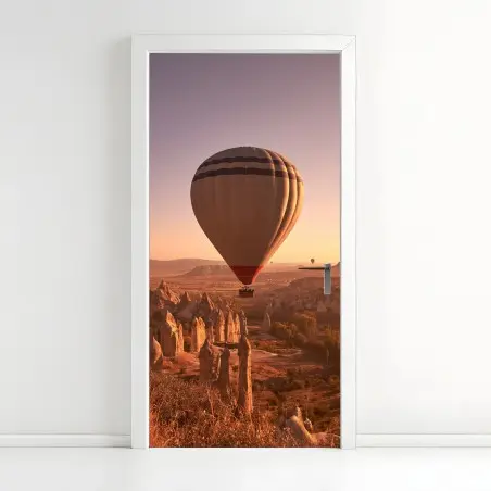 Türaufkleber heißluftballon über Kappadokien bei sonnenaufgang – Pixers®