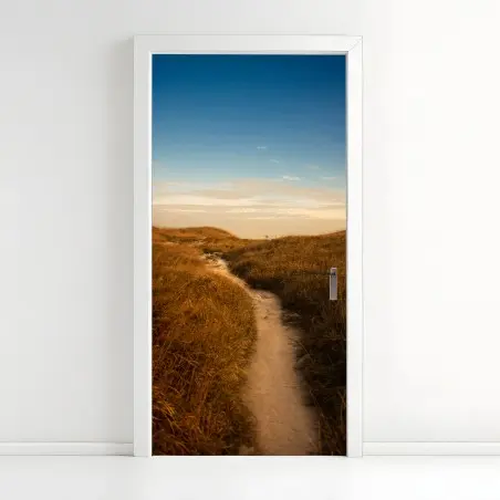 Türaufkleber sonnenbeschienener weg durch die dünen – Pixers®