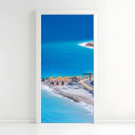 Türaufkleber Rhodos strand mit bunten sonnenschirmen – Pixers®