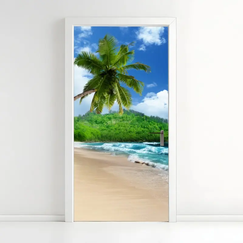 Türaufkleber ruhiger tropischer strand auf Mahe, Seychellen