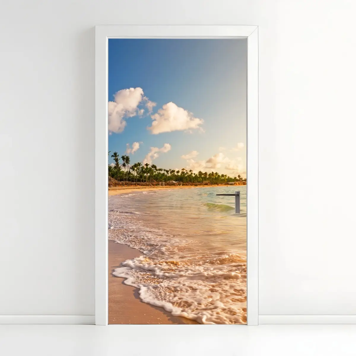 Türaufkleber tropischer sonnenuntergang am strand mit palmensilhouetten – Pixers®
