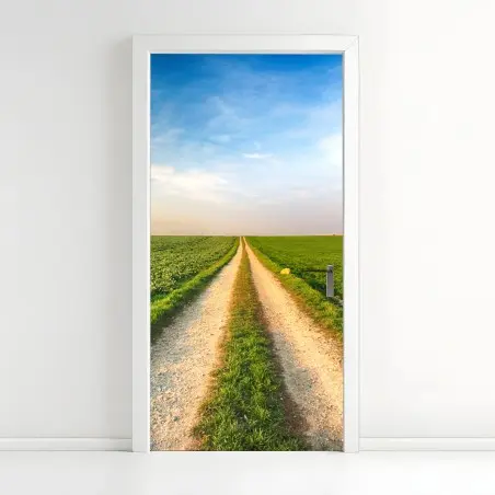 Türaufkleber feldweg durch grüne felder – Pixers®