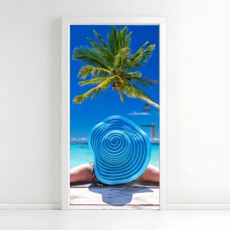 Türaufkleber tropischer strand mit blauem sonnenhut – Pixers®