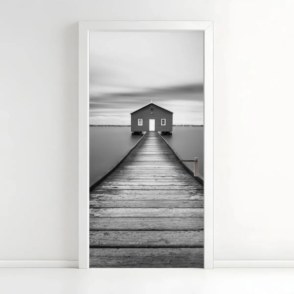 Türaufkleber einsames bootshaus am ruhigen steg – Pixers®