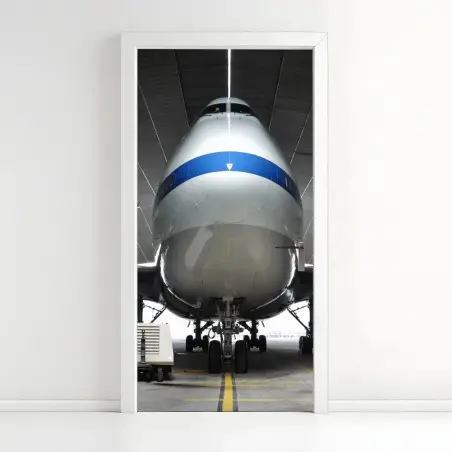 Türaufkleber frachter im hangar - frontansicht des jets – Pixers®