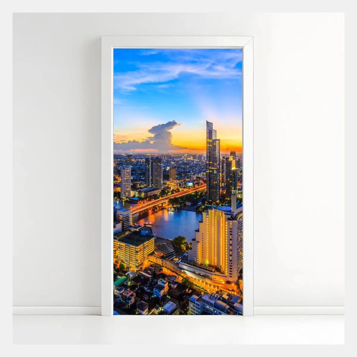 Türaufkleber lebendige stadtskyline bei dämmerung – Pixers®