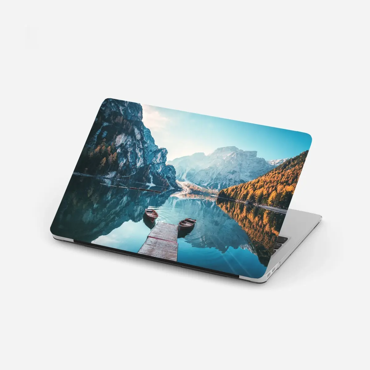 Laptop-Aufkleber ruhiger morgen am Pragser Wildsee, Dolomiten – Pixers®