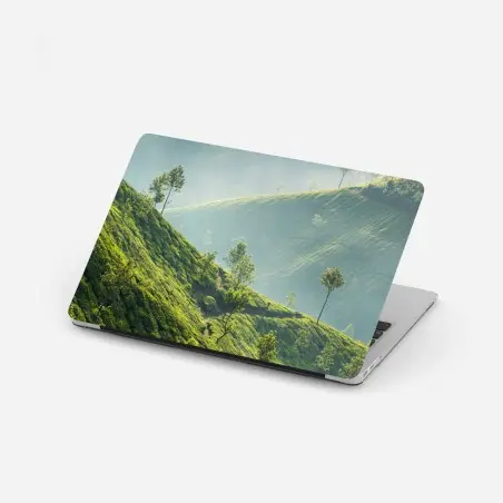 Laptop-Aufkleber neblige teeplantagen auf den hügeln von Munnar – Pixers®