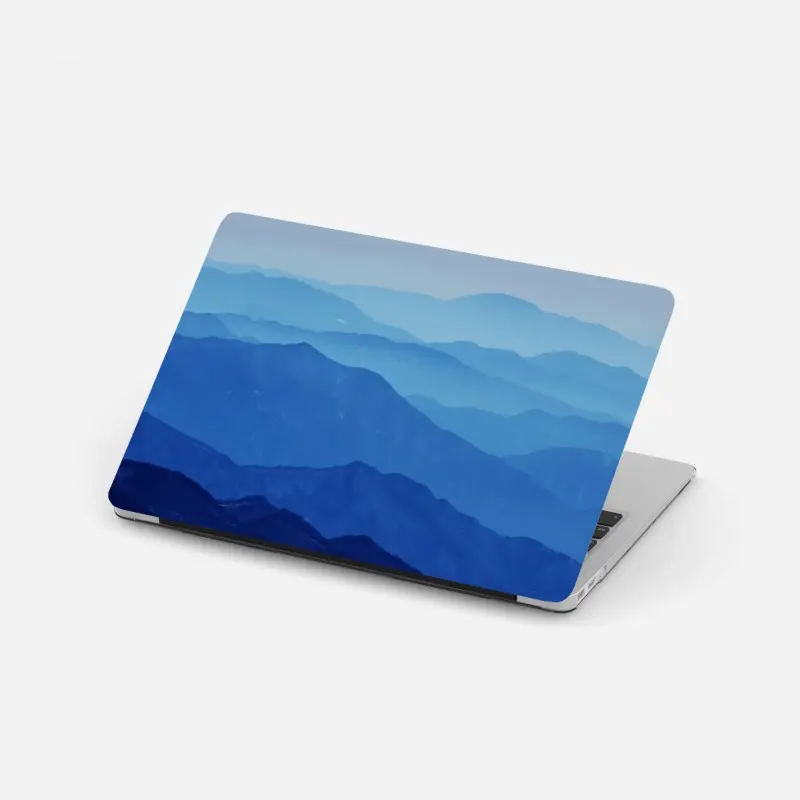 Laptop-Aufkleber neblige blaue bergschichten