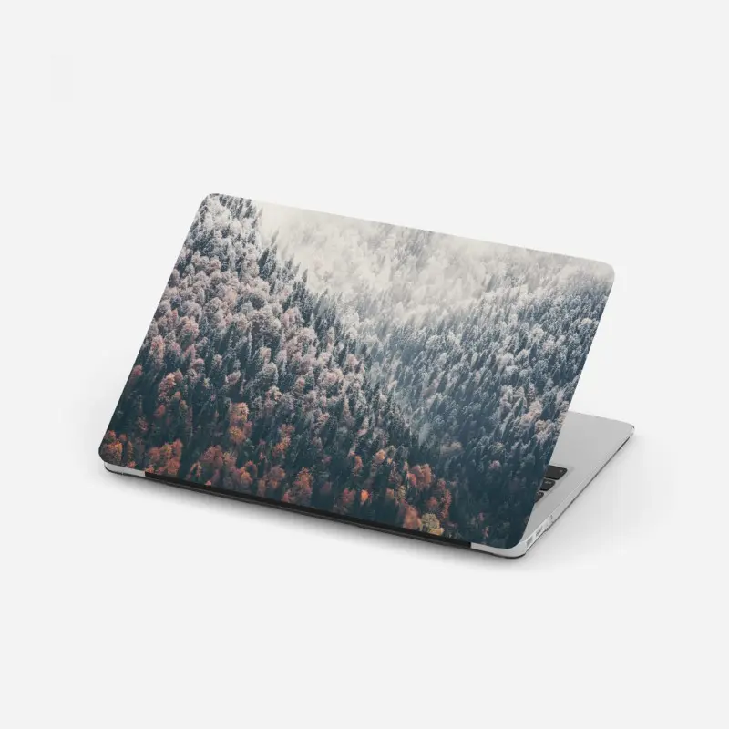 Laptop-Aufkleber herbstlicher nebel über bergwald