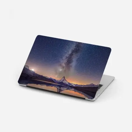 Laptop-Aufkleber milchstraße über alpengipfel gespiegelt im see – Pixers®