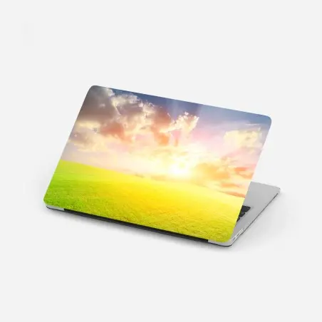 Laptop-Aufkleber sonnenbeschienene wiese bei sonnenuntergang – Pixers®