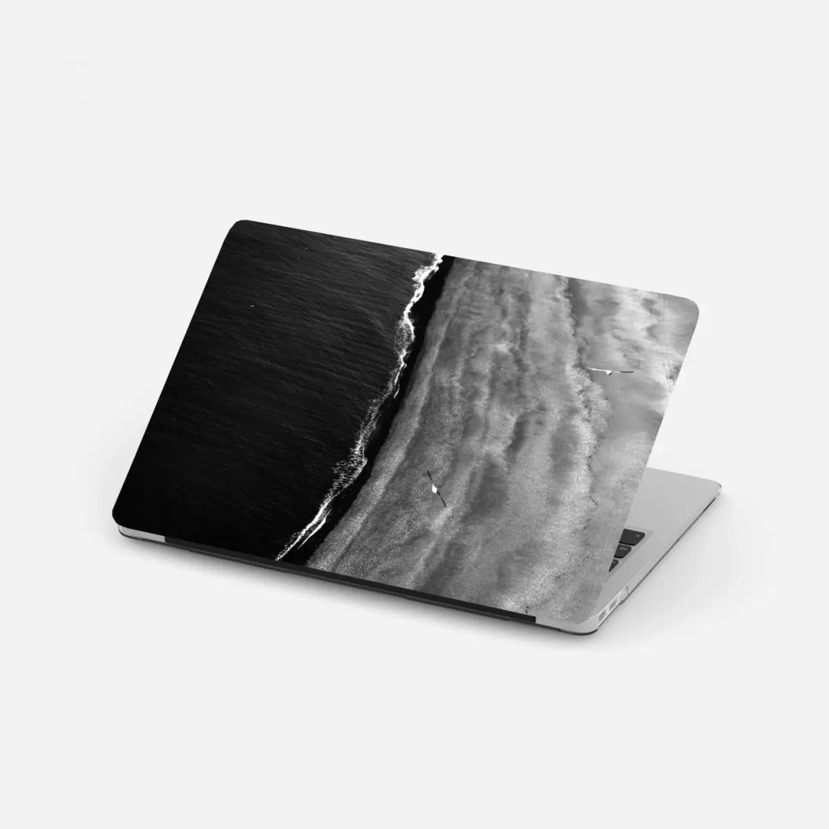 Laptop-Aufkleber monochrome küstenaufnahme aus der luft – Pixers®