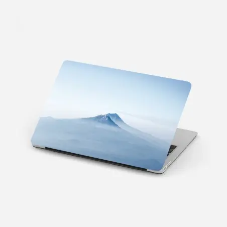 Laptop-Aufkleber neblige blaue berggipfel – Pixers®