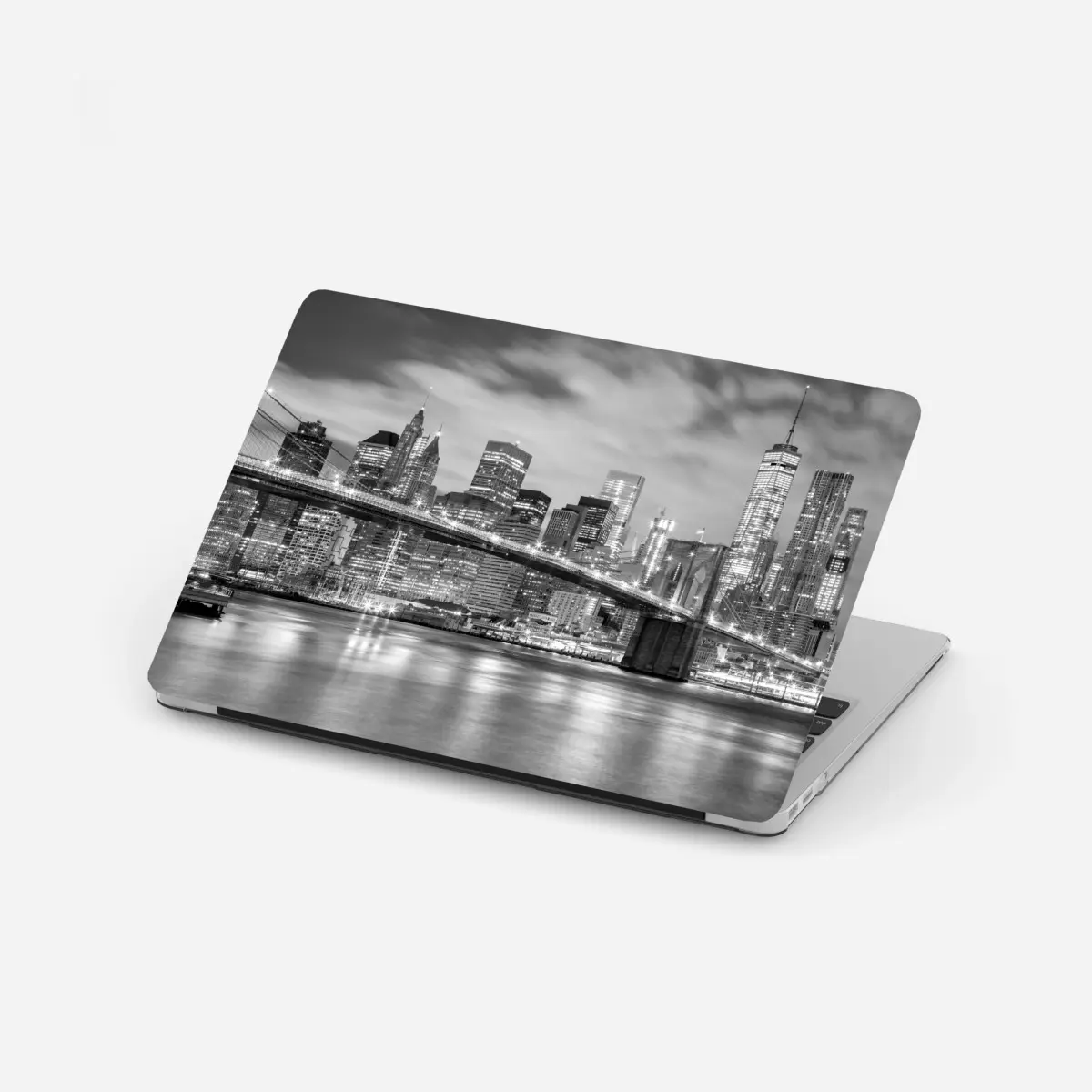 Laptop-Aufkleber schwarzweiß skyline von New York mit Brooklyn Bridge – Pixers®