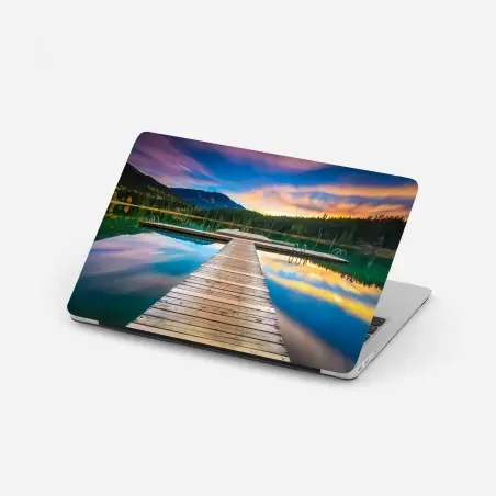 Laptop-Aufkleber ruhiger bergsee im sonnenuntergang – Pixers®