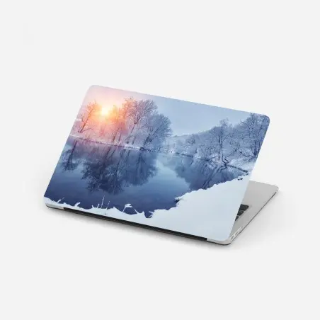 Laptop-Aufkleber winterliche flusslandschaft bei sonnenuntergang – Pixers®