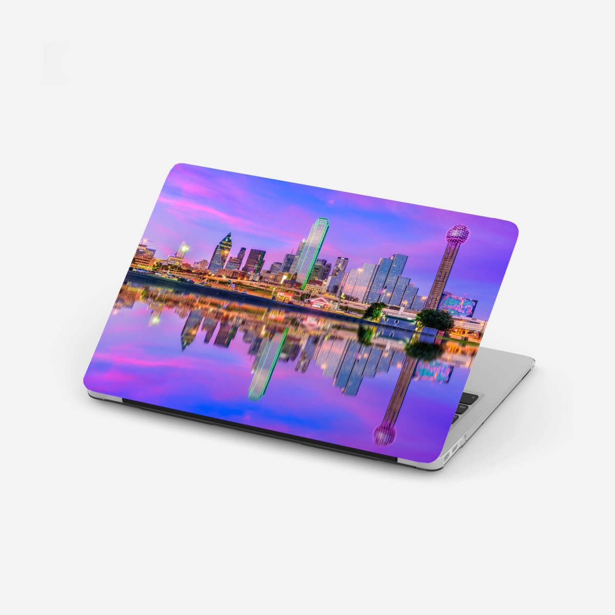 Laptop-Aufkleber Dallas skyline im violetten abendlicht – Pixers®
