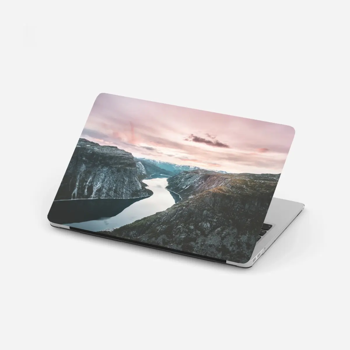 Laptop-Aufkleber ruhiger fjord bei sonnenuntergang – Pixers®