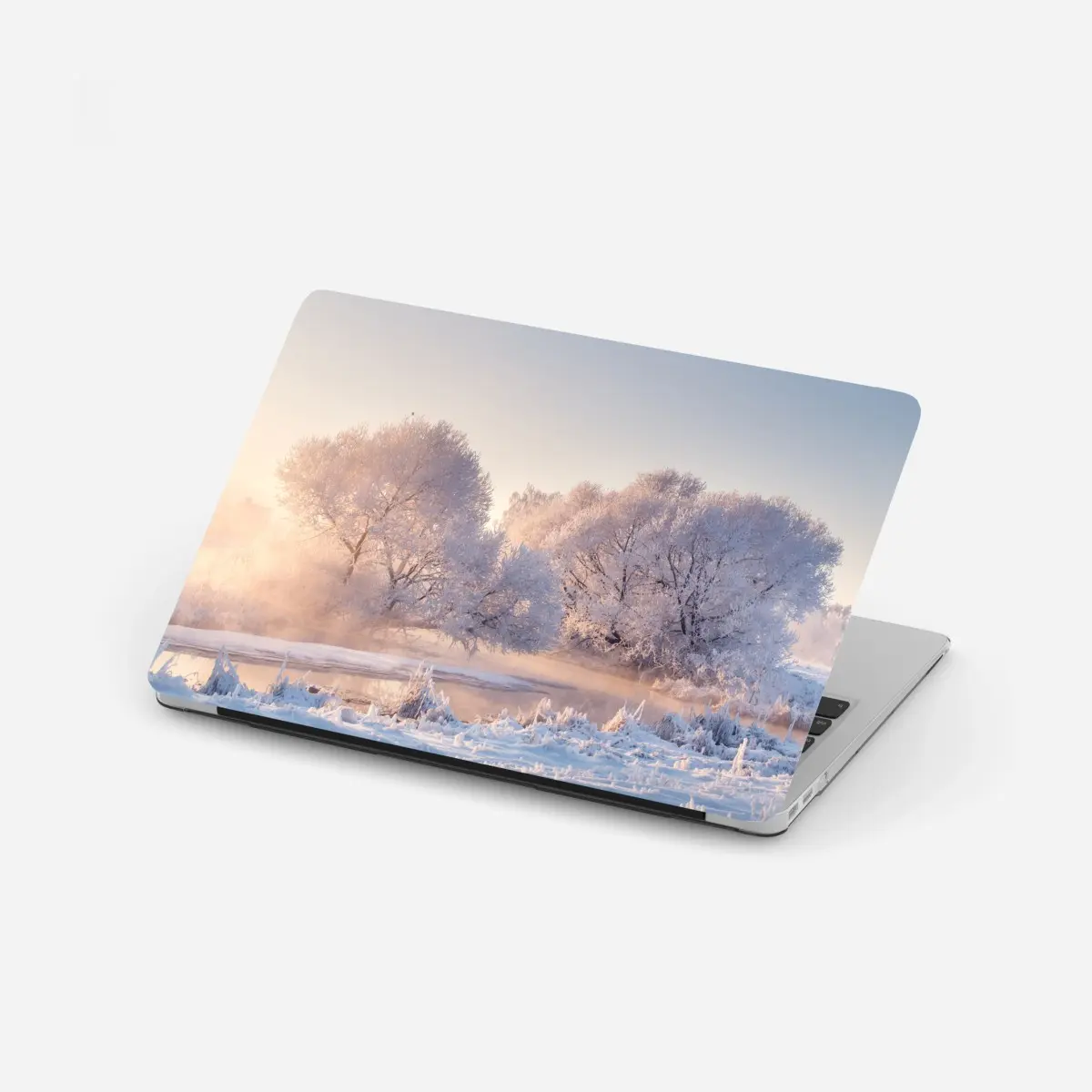 Laptop-Aufkleber raureifbedeckte bäume bei sonnenaufgang – Pixers®