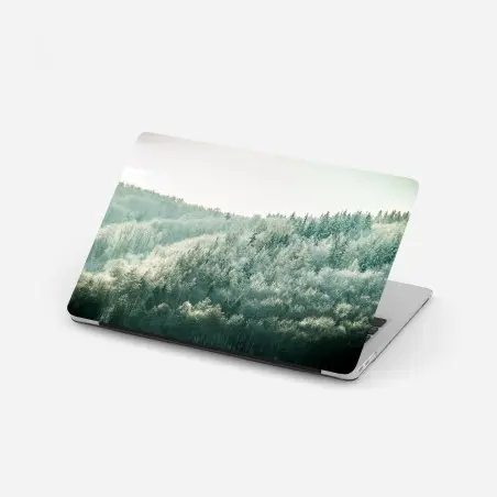 Laptop-Aufkleber nebliger reifbedeckter wald – Pixers®
