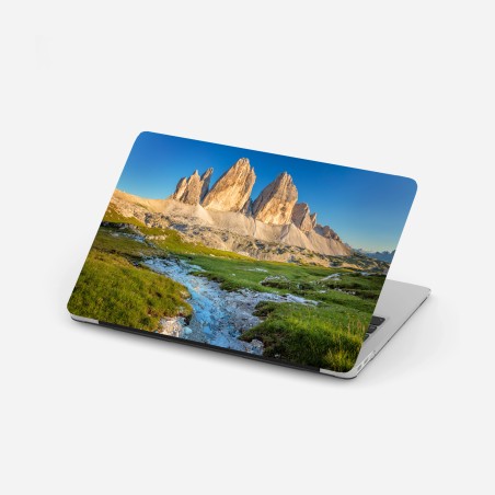 Laptop-Aufkleber Tre Cime di Lavaredo über der alpenwiese – Pixers®