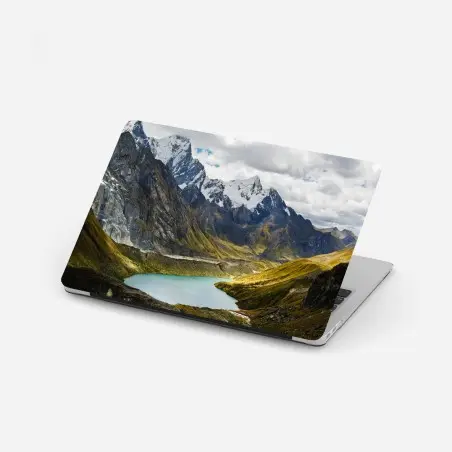 Laptop-Aufkleber türkisblauer bergsee unter schneegipfeln – Pixers®