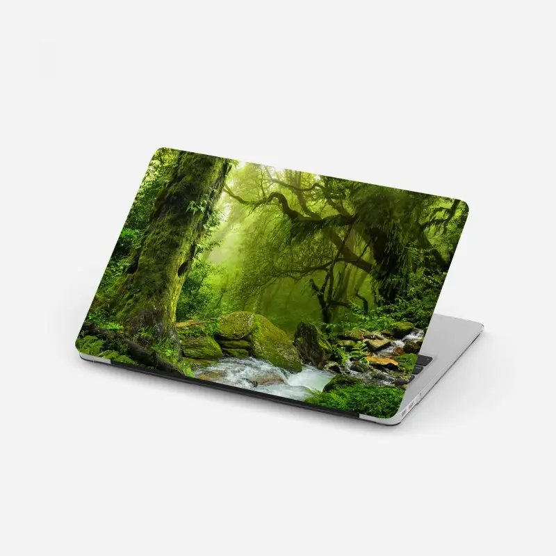 Laptop-Aufkleber verzauberter grüner waldbach