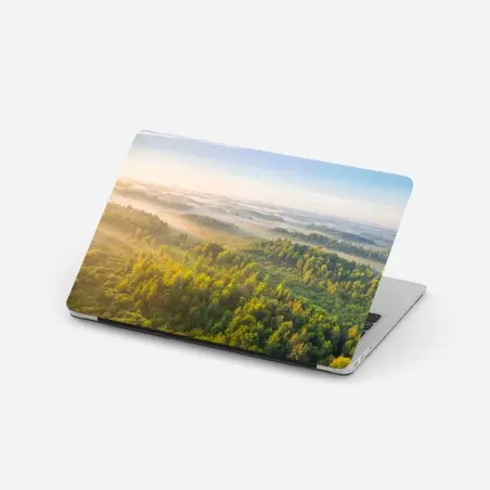 Laptop-Aufkleber nebliger morgen im sumpf von Zvanets – Pixers®