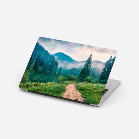 Laptop-Aufkleber nebliger morgen am Lacu Roșu – Pixers®